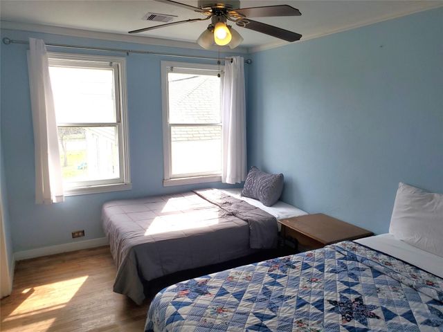 2116 Grover Avenue, Galveston, TX 77551