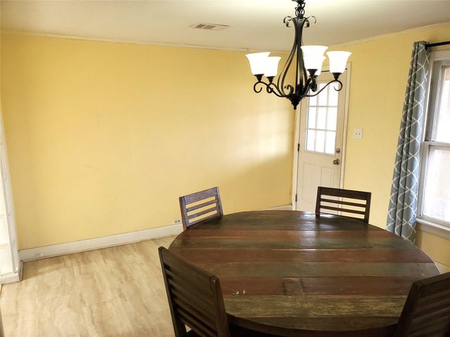 2116 Grover Avenue, Galveston, TX 77551