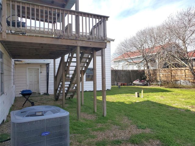 2116 Grover Avenue, Galveston, TX 77551