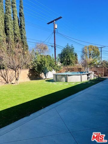 24021 Welby Way, West Hills (los Angeles), CA 91307