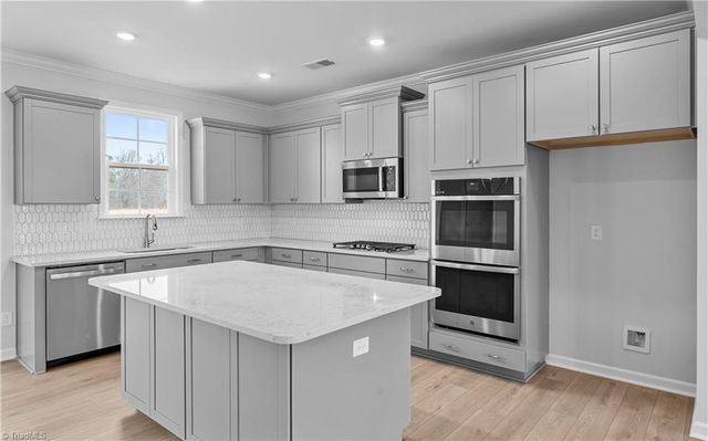 5602 Penguin Drive, Summerfield, NC 27358