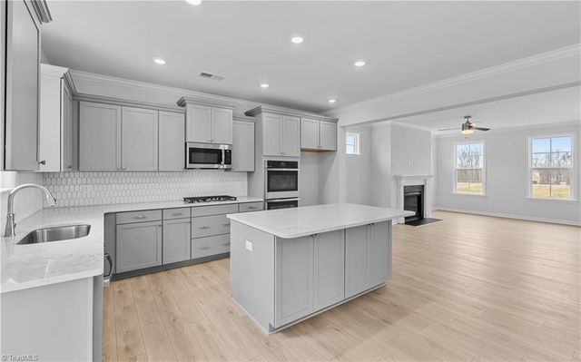 5602 Penguin Drive, Summerfield, NC 27358