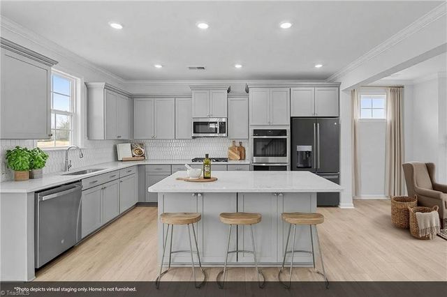 5602 Penguin Drive, Summerfield, NC 27358