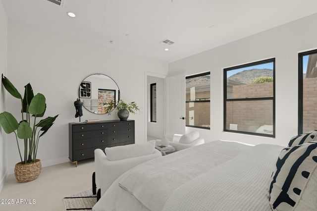 14173 E HIGHLAND Avenue, Fountain Hills, AZ 85268