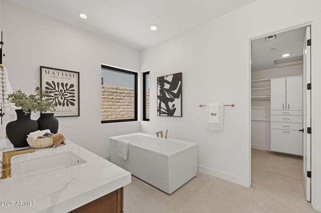 14173 E HIGHLAND Avenue, Fountain Hills, AZ 85268