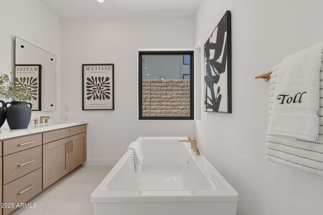 14173 E HIGHLAND Avenue, Fountain Hills, AZ 85268