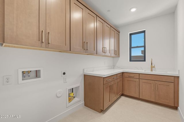 14173 E HIGHLAND Avenue, Fountain Hills, AZ 85268