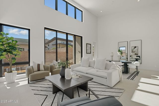 14173 E HIGHLAND Avenue, Fountain Hills, AZ 85268