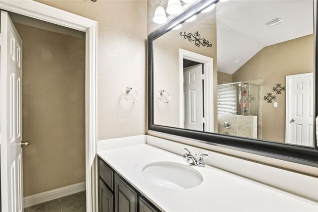 1005 Kettlewood Drive, Justin, TX 76247