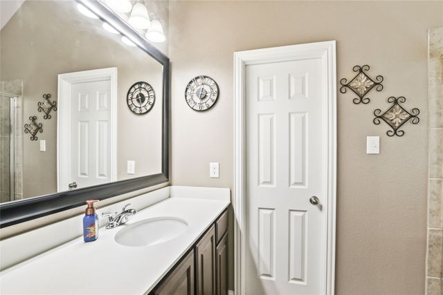 1005 Kettlewood Drive, Justin, TX 76247
