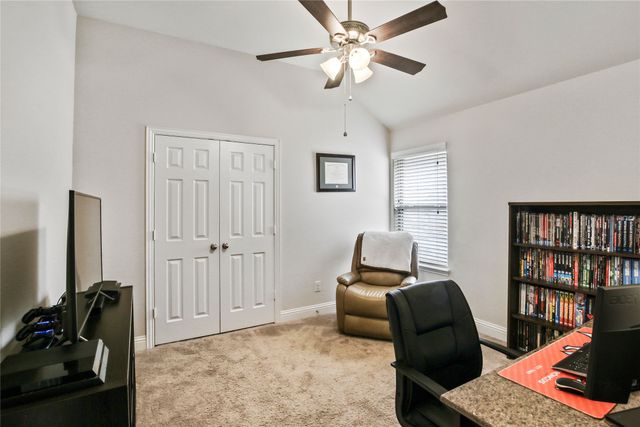 1005 Kettlewood Drive, Justin, TX 76247