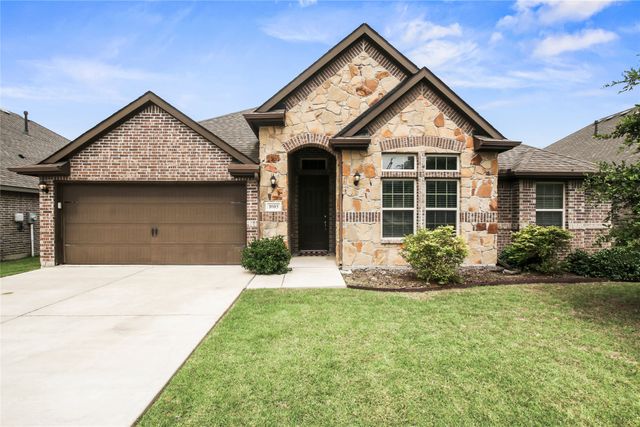 1005 Kettlewood Drive, Justin, TX 76247