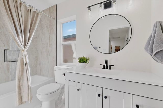 2819 Cabernet Street SW, Albuquerque, NM 87121