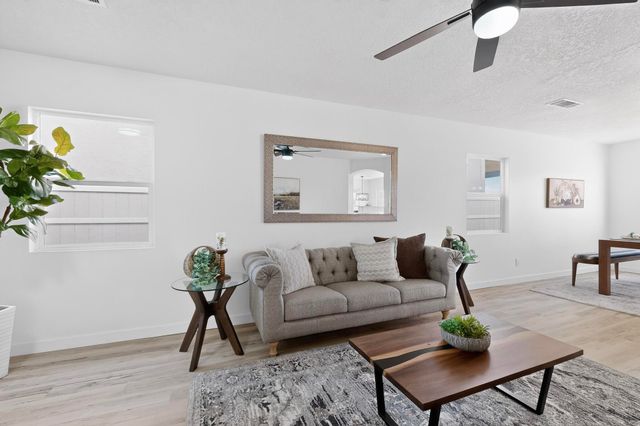 2819 Cabernet Street SW, Albuquerque, NM 87121