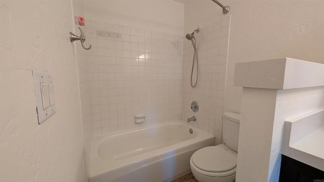 8021 Calle Fanita, Santee, CA 92071