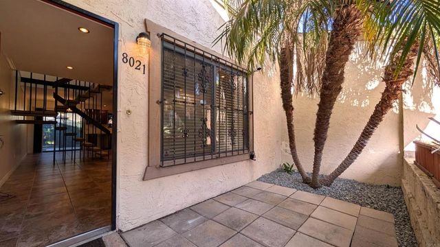 8021 Calle Fanita, Santee, CA 92071