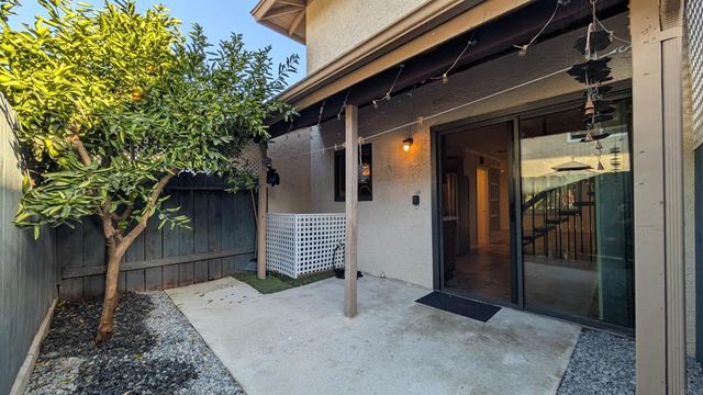 8021 Calle Fanita, Santee, CA 92071