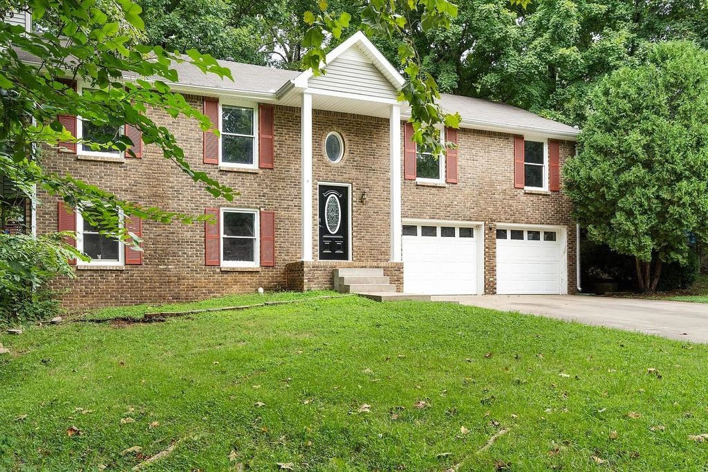 215 Pine Mountain Rd, Clarksville, TN 37042