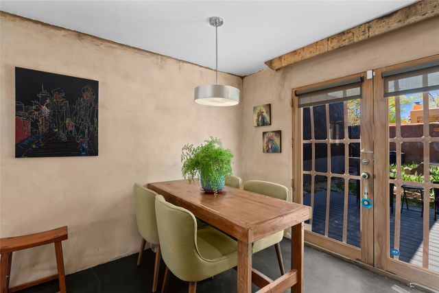 622 Calle Grillo, Santa Fe, NM 87505