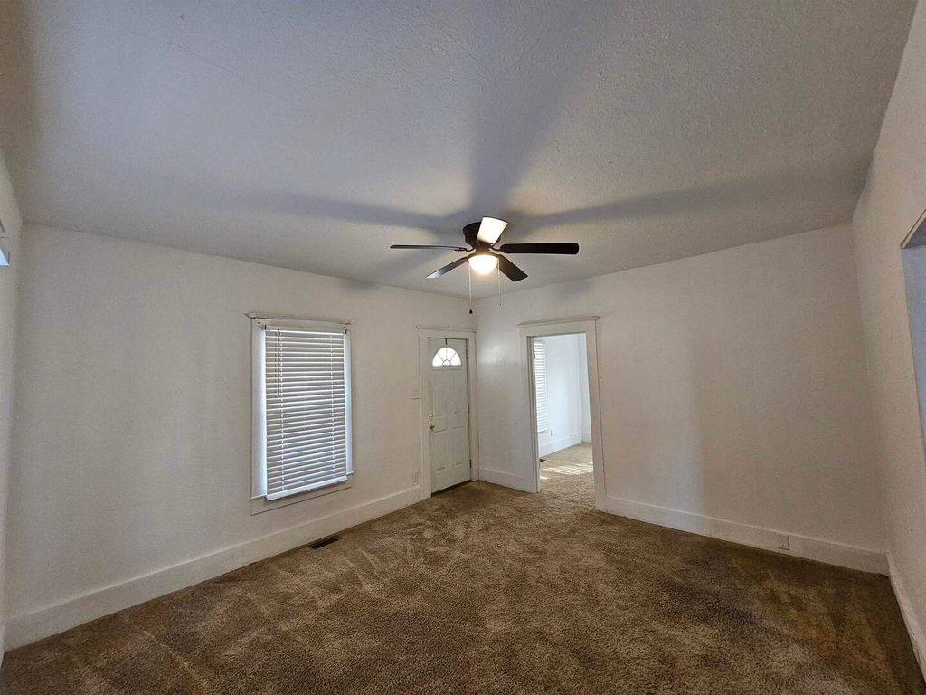 Image 14 of property listing at 803 S Maple Street, Salem, IL 62881