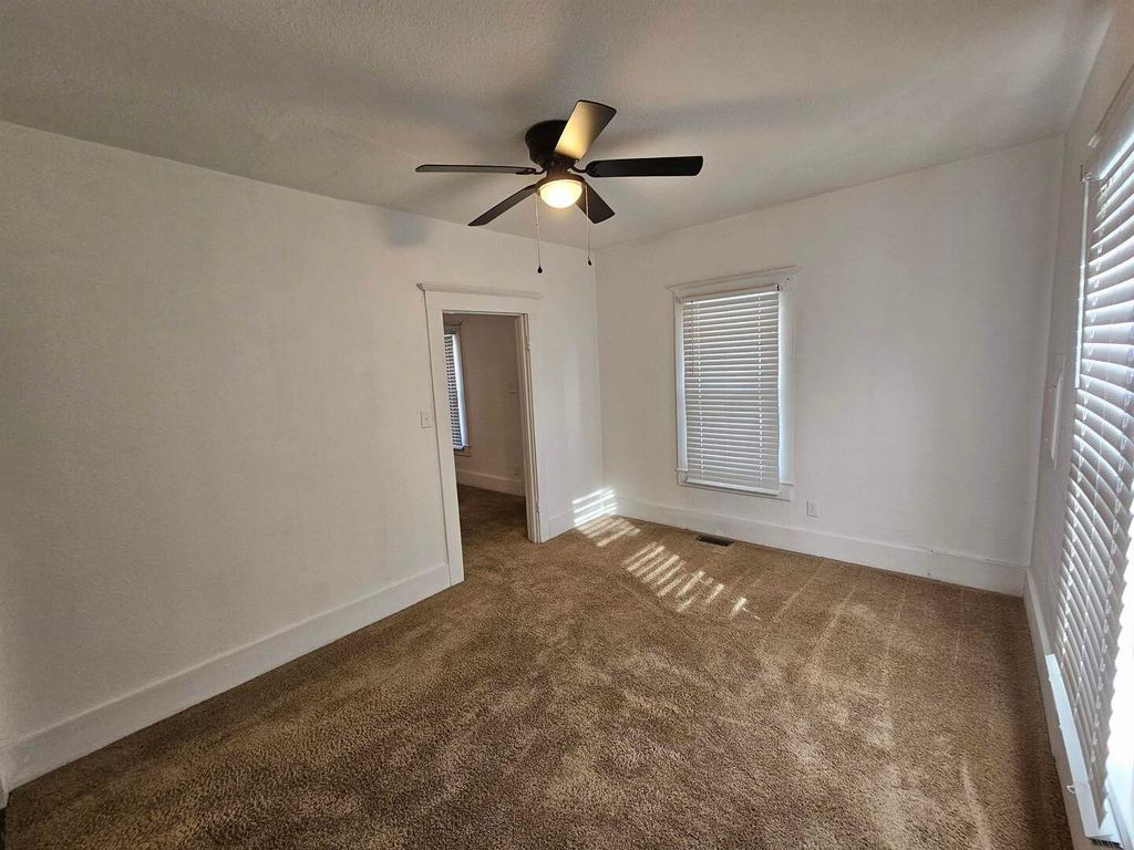 Image 18 of property listing at 803 S Maple Street, Salem, IL 62881