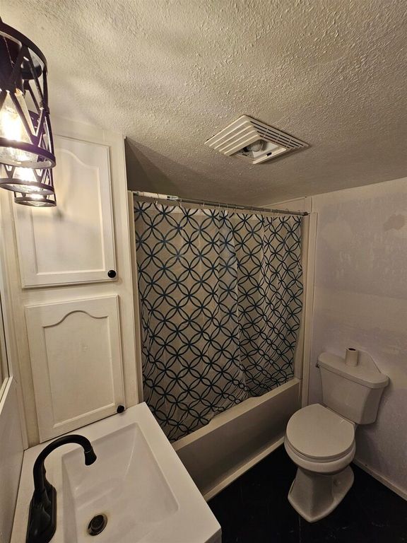 Image 20 of property listing at 803 S Maple Street, Salem, IL 62881