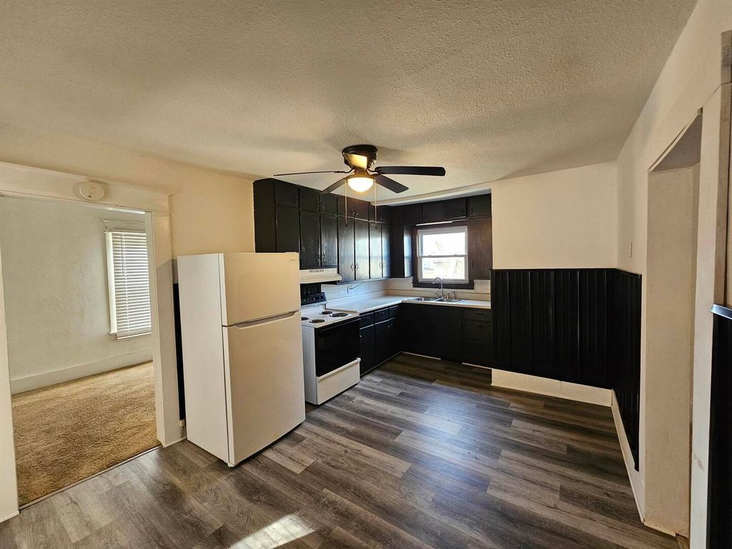 Image 27 of property listing at 803 S Maple Street, Salem, IL 62881