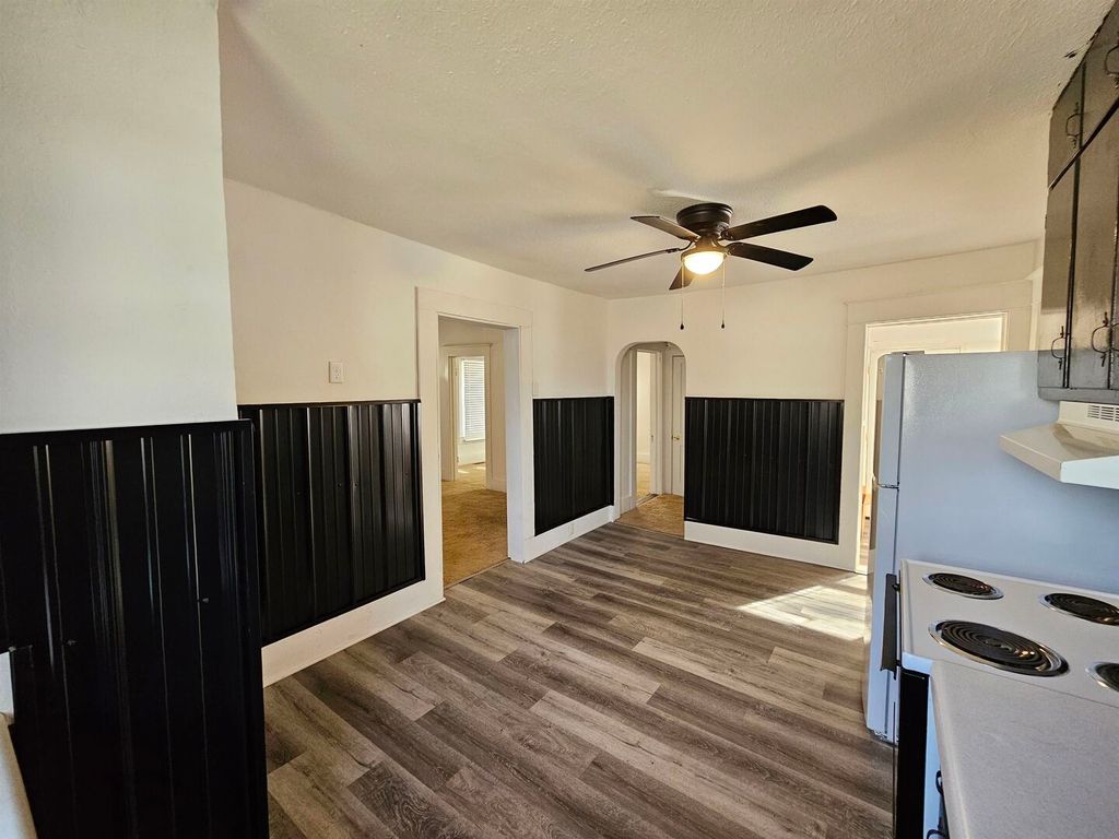 Image 29 of property listing at 803 S Maple Street, Salem, IL 62881