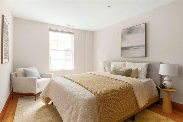 2440 Massachusetts Avenue 3, Cambridge, MA 02140