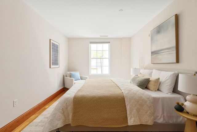 2440 Massachusetts Avenue 3, Cambridge, MA 02140