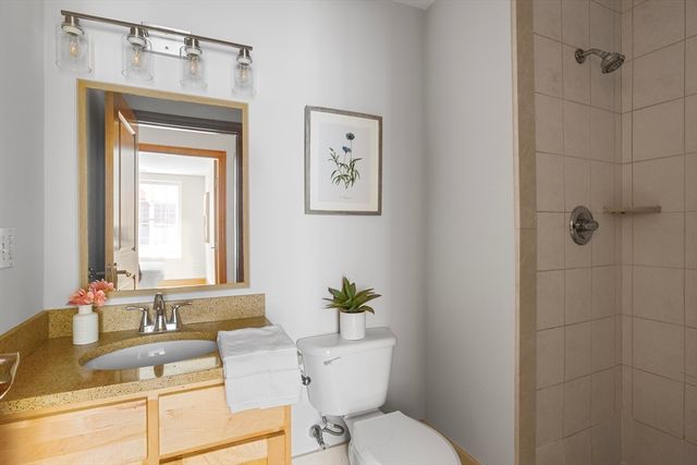 2440 Massachusetts Avenue 3, Cambridge, MA 02140