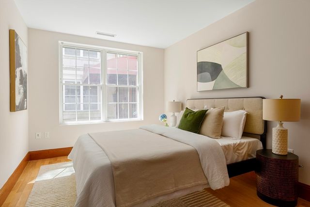 2440 Massachusetts Avenue 3, Cambridge, MA 02140