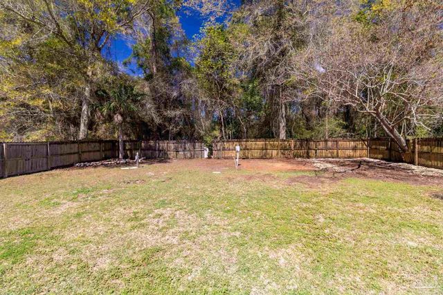 1866 Wareham Wy, Cantonment, FL 32533