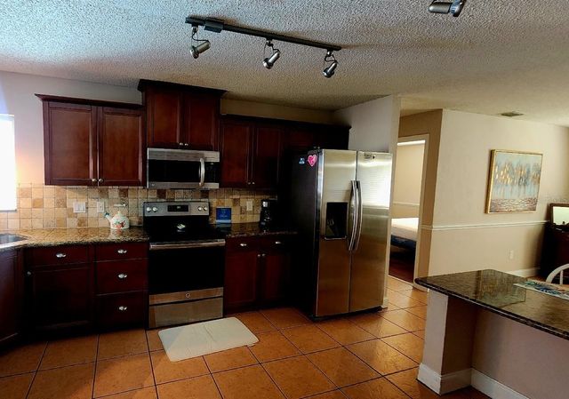 10 BLACKFOOT COURT, Palm Coast, FL 32137