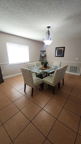 10 BLACKFOOT COURT, Palm Coast, FL 32137