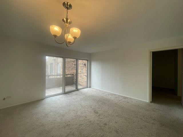 1912 Prairie Square 314A, Schaumburg, IL 60173