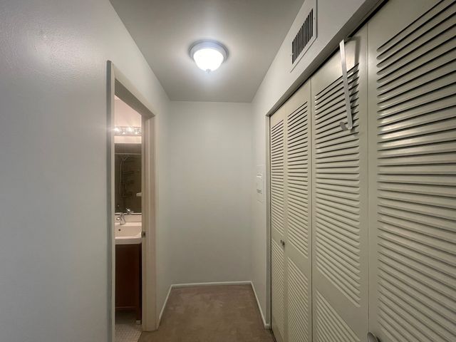 1912 Prairie Square 314A, Schaumburg, IL 60173