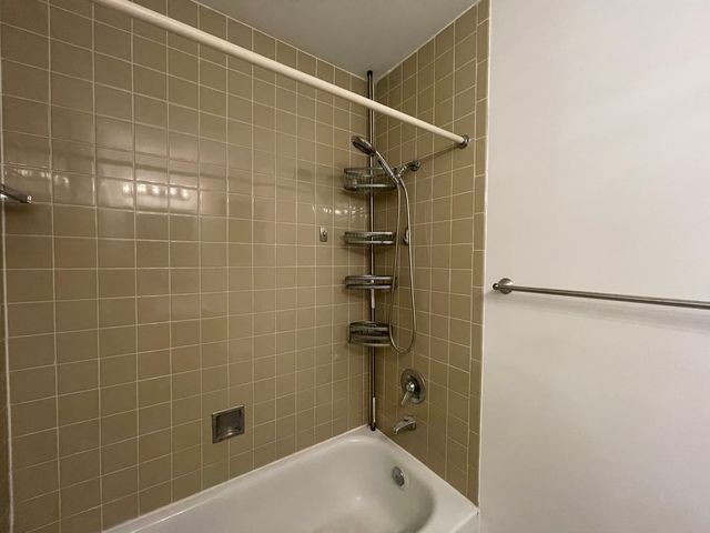 1912 Prairie Square 314A, Schaumburg, IL 60173