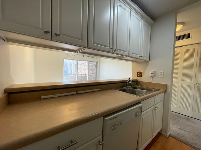 1912 Prairie Square 314A, Schaumburg, IL 60173