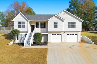319 Hickory Lake Drive, Acworth, GA 30101