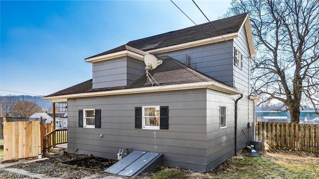 2249 Bishard Avenue, Cambridge, OH 43725