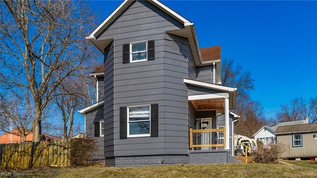 2249 Bishard Avenue, Cambridge, OH 43725