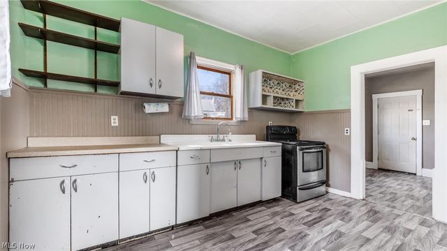 2249 Bishard Avenue, Cambridge, OH 43725