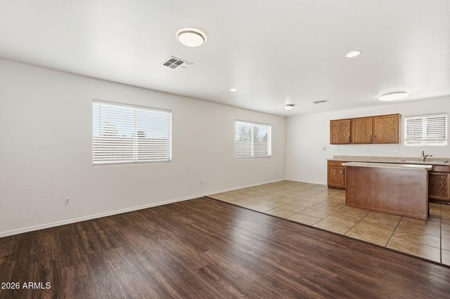 7221 S 37TH Drive, Phoenix, AZ 85041