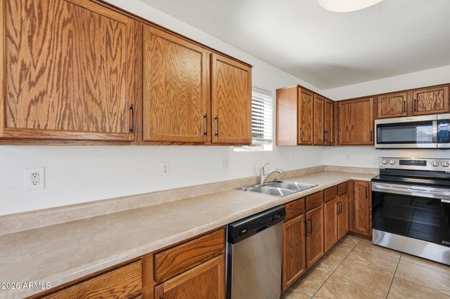 7221 S 37TH Drive, Phoenix, AZ 85041