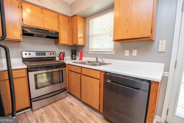 195 Pinewood Drive, Senoia, GA 30276