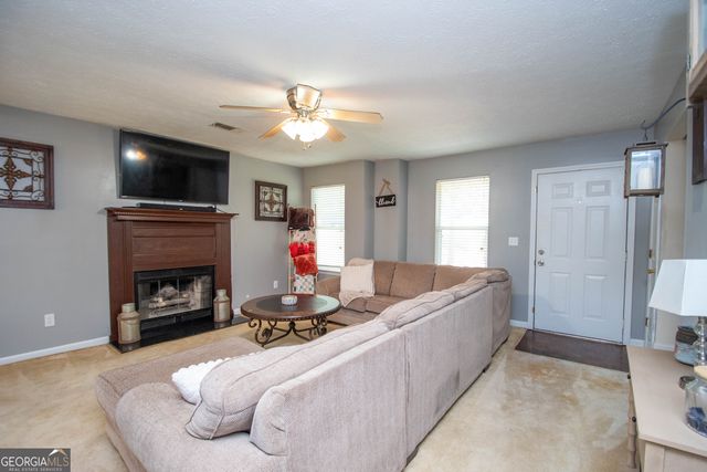 195 Pinewood Drive, Senoia, GA 30276