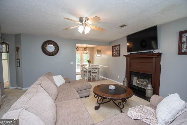 195 Pinewood Drive, Senoia, GA 30276