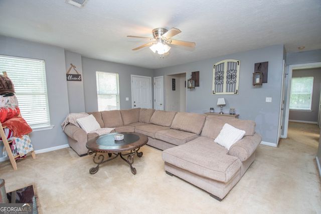 195 Pinewood Drive, Senoia, GA 30276