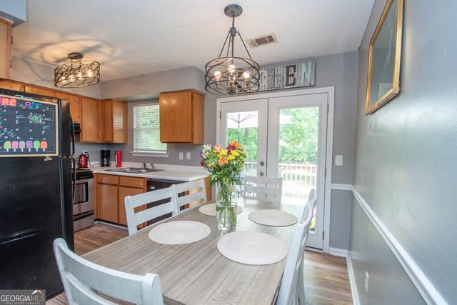 195 Pinewood Drive, Senoia, GA 30276
